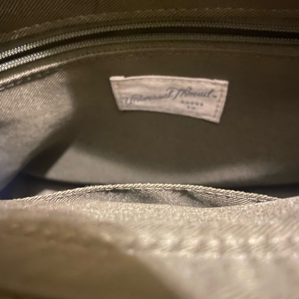 Universal Threads Army Green Medium Sized Tote - image 2